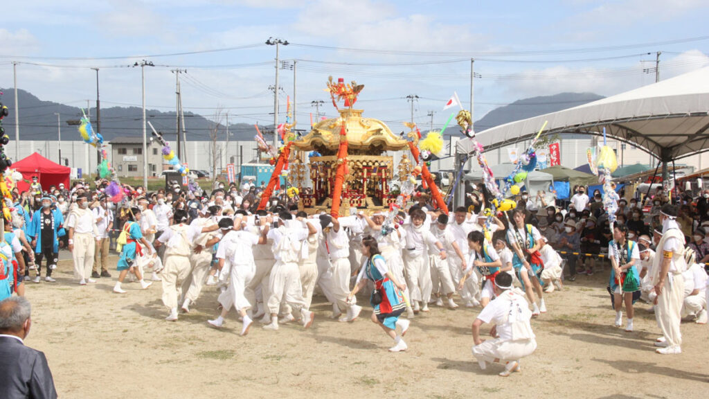 神輿クライマックスと三陸グルメを満喫